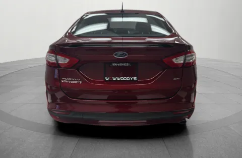 More photos of 2016 Ford Fusion SE at MAG CDJR, MO