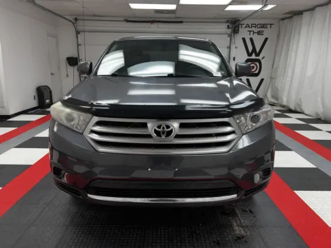 Another view of 2012 Toyota Highlander for sale in Chillicothe, MO at MAG CDJR