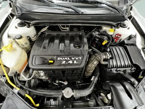 White 2013 Dodge Avenger SXT for sale in Chillicothe, MO