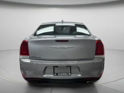 More photos of 2017 Chrysler 300 C at MAG CDJR, MO