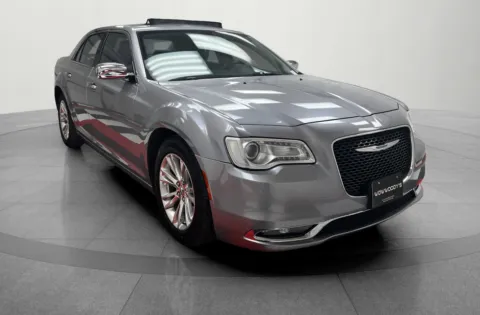 More photos of 2017 Chrysler 300 C at MAG CDJR, MO