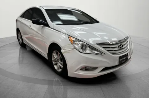 More photos of 2013 Hyundai Sonata GLS at MAG CDJR, MO