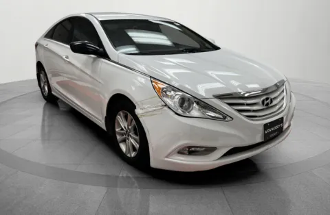 More photos of 2013 Hyundai Sonata GLS at MAG CDJR, MO