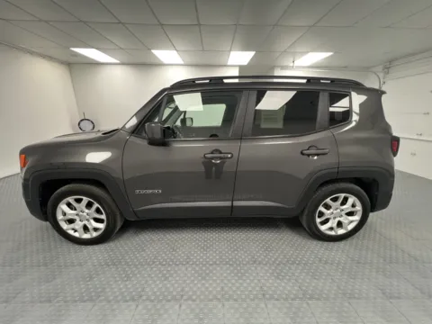 Photos of 2018 Jeep Renegade Latitude for sale in Chillicothe, MO at MAG CDJR