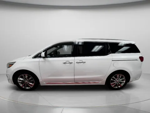 More photos of 2018 Kia Sedona SX-L at MAG CDJR, MO