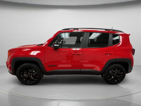 More photos of 2022 Jeep Renegade Altitude at MAG CDJR, MO