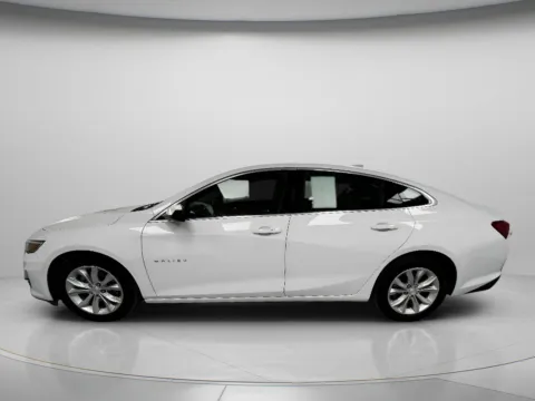 White 2025 Chevrolet Malibu LT for sale in Chillicothe, MO