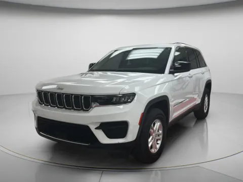 More photos of 2024 Jeep Grand Cherokee Laredo at MAG CDJR, MO