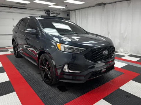More photos of 2022 Ford Edge ST at MAG CDJR, MO
