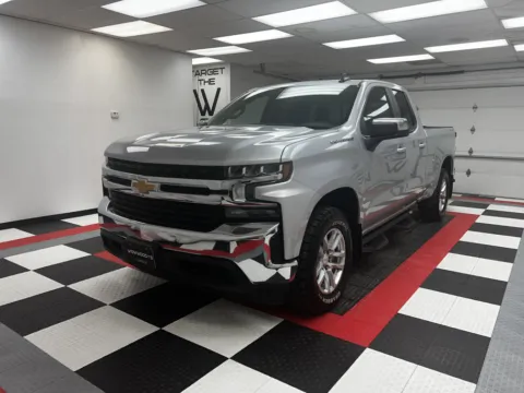 Photos of 2020 Chevrolet Silverado 1500 LT for sale in Chillicothe, MO at MAG CDJR