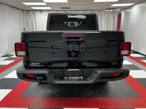 More photos of 2022 Jeep Gladiator Willys Sport at MAG CDJR, MO