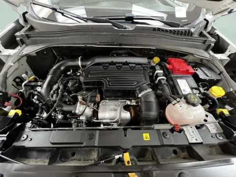 White 2023 Jeep Renegade Latitude for sale in Chillicothe, MO