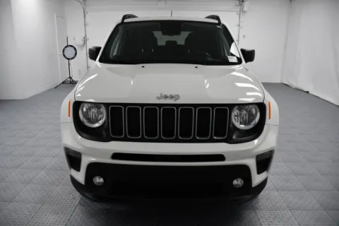 Photos of 2023 Jeep Renegade Latitude for sale in Chillicothe, MO at MAG CDJR