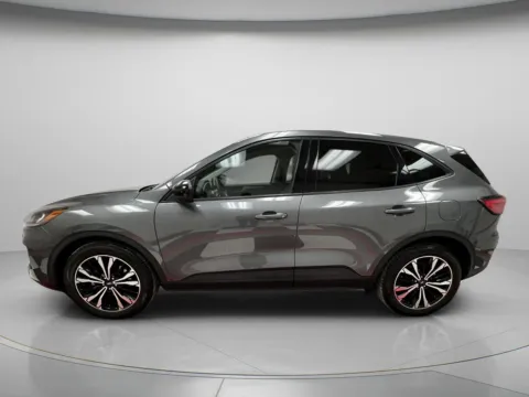 More photos of 2022 Ford Escape SE at MAG CDJR, MO
