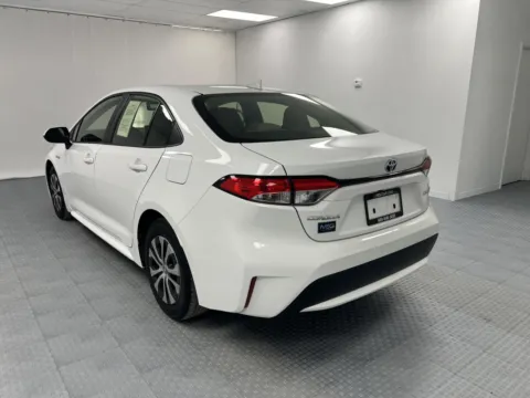 More photos of 2021 Toyota Corolla Hybrid LE at MAG CDJR, MO