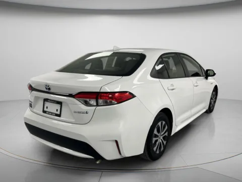 More photos of 2021 Toyota Corolla Hybrid LE at MAG CDJR, MO