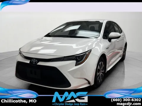 White 2021 Toyota Corolla Hybrid LE for sale in Chillicothe, MO