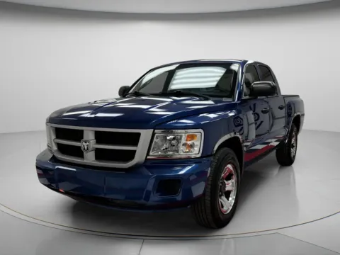 More photos of 2011 Ram Dakota Bighorn/Lonestar at MAG CDJR, MO