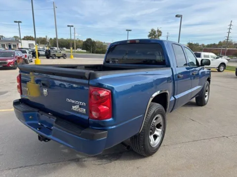 More photos of 2011 Ram Dakota Bighorn/Lonestar at MAG CDJR, MO