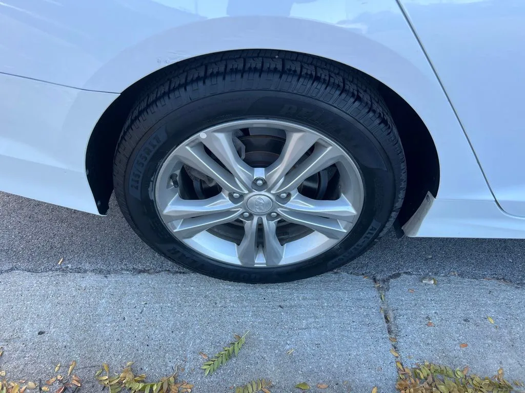 2018 Hyundai Sonata SEL photo 3