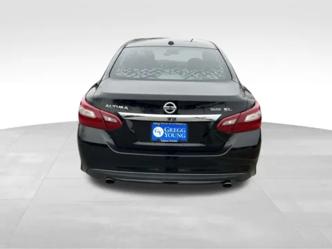 More photos of 2018 Nissan Altima 2.5 SL at Gregg Young Chevrolet - Omaha, NE