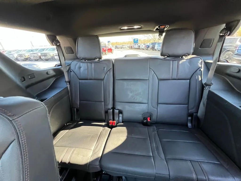 2024 Chevrolet Tahoe RST photo 4