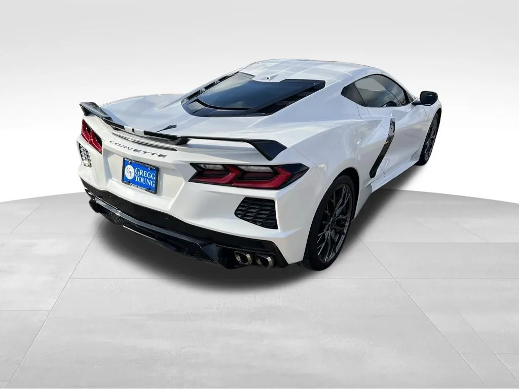 2023 Chevrolet Corvette Stingray 3LT photo 3