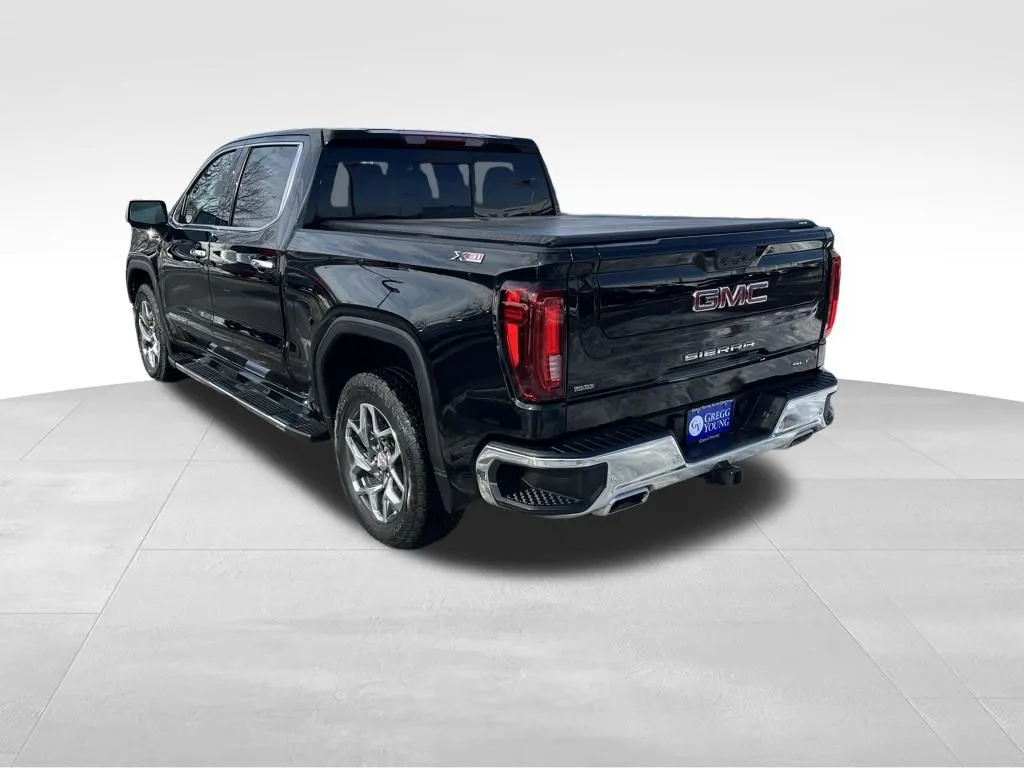 2024 Gmc Sierra 1500 SLT photo 2