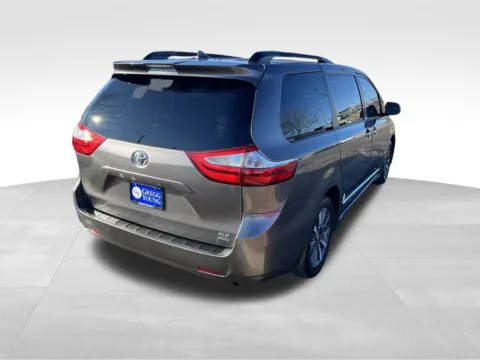 More photos of 2018 Toyota Sienna XLE at Gregg Young Chevrolet - Omaha, NE