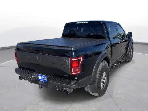 More photos of 2018 Ford F-150 Raptor at Gregg Young Chevrolet - Omaha, NE