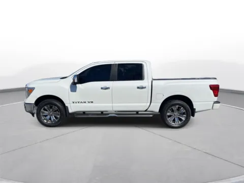 Photos of 2018 Nissan Titan SL for sale in Omaha, NE at Gregg Young Chevrolet - Omaha