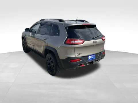 More photos of 2017 Jeep Cherokee Trailhawk at Gregg Young Chevrolet of Omaha, NE