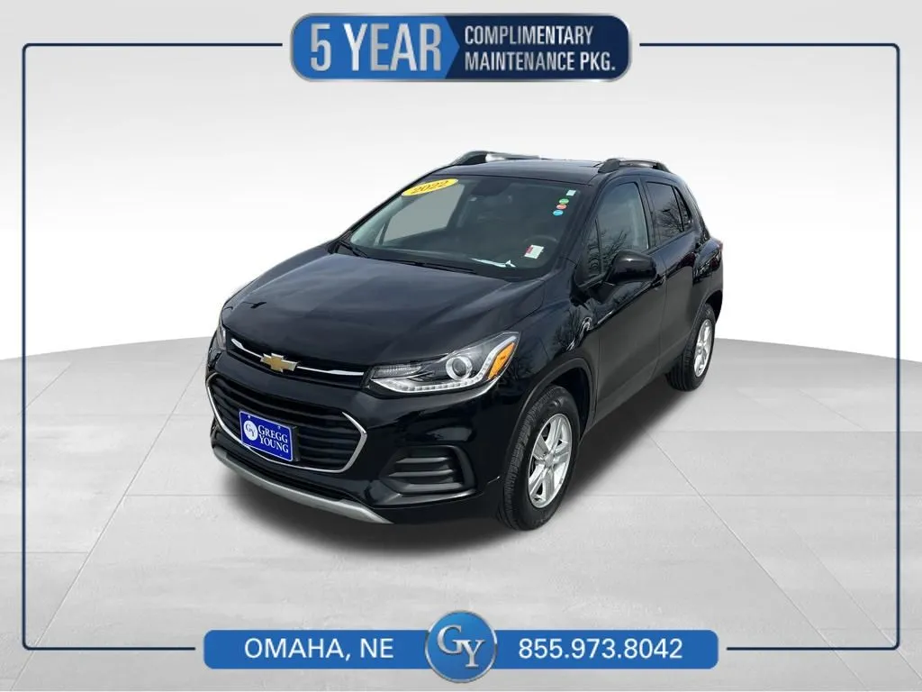 Black 2022 Chevrolet Trax LT for sale in Omaha, NE