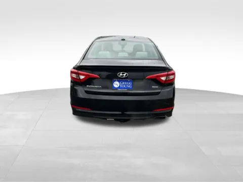 More photos of 2017 Hyundai Sonata SE at Gregg Young Chevrolet of Omaha, NE