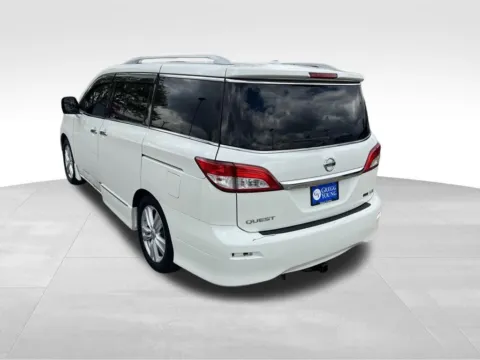 More photos of 2011 Nissan Quest 3.5 LE at Gregg Young Chevrolet of Omaha, NE