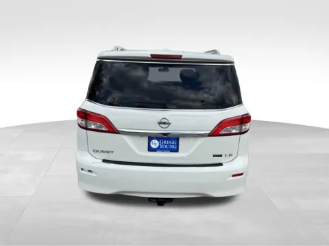 More photos of 2011 Nissan Quest 3.5 LE at Gregg Young Chevrolet of Omaha, NE