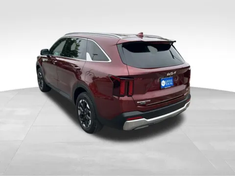 More photos of 2025 Kia Sorento S at Gregg Young Chevrolet of Omaha, NE