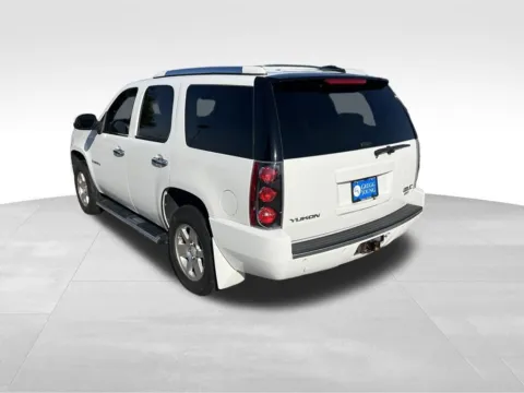 More photos of 2008 GMC Yukon Denali at Gregg Young Chevrolet of Omaha, NE