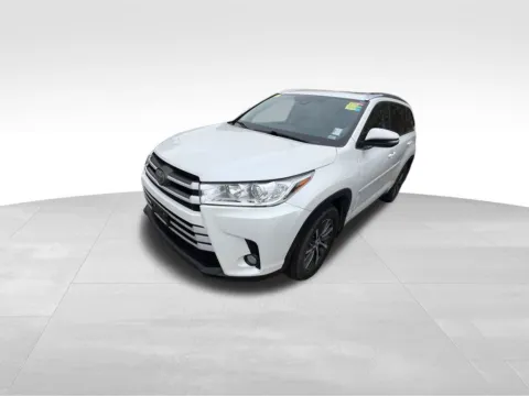 More photos of 2018 Toyota Highlander XLE at Gregg Young Chevrolet of Omaha, NE