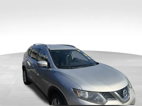 More photos of 2014 Nissan Rogue SV at Gregg Young Chevrolet of Omaha, NE
