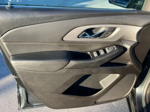 More photos of 2020 Chevrolet Traverse LT at Gregg Young Chevrolet - Omaha, NE