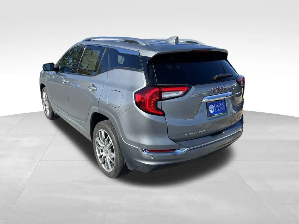 2023 Gmc Terrain Denali photo 2