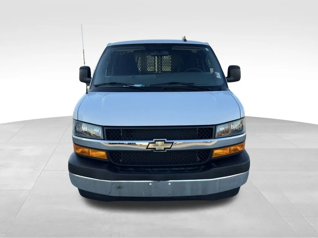 2023 Chevrolet Express 2500 Work Van photo 4