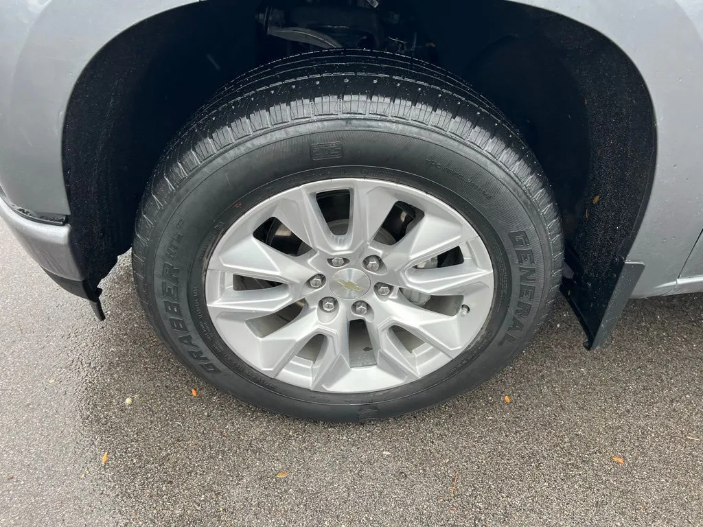 2021 Chevrolet Silverado 1500 Custom photo 3