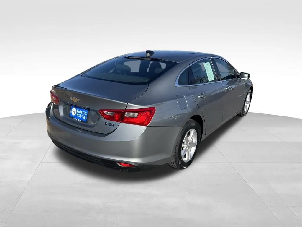 2024 Chevrolet Malibu LS photo 3