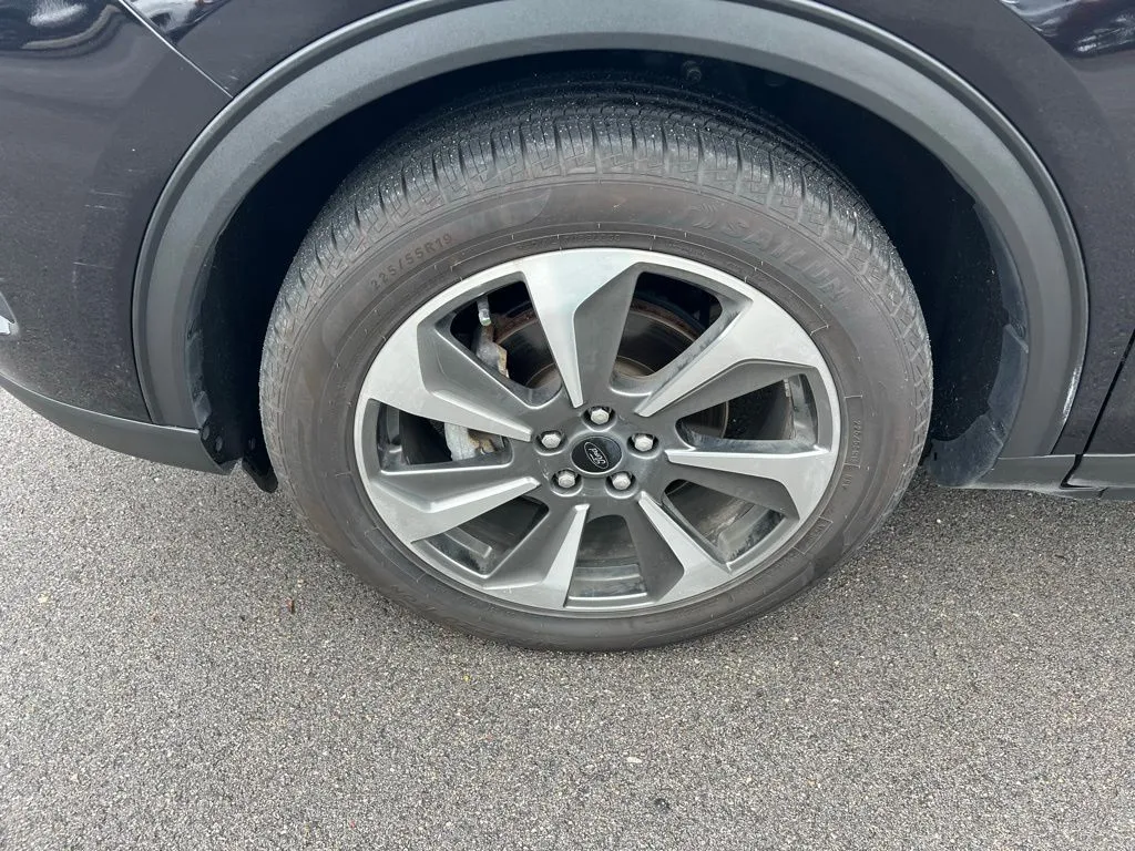 2024 Ford Escape Platinum photo 3