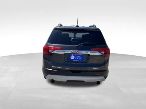 More photos of 2018 GMC Acadia SLT-1 at Gregg Young Chevrolet of Omaha, NE