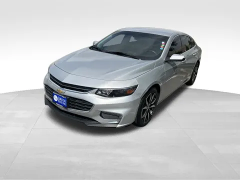 More photos of 2018 Chevrolet Malibu LT at Gregg Young Chevrolet of Omaha, NE
