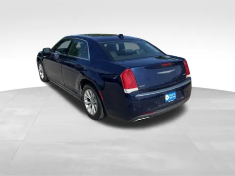 More photos of 2016 Chrysler 300 Limited at Gregg Young Chevrolet of Omaha, NE