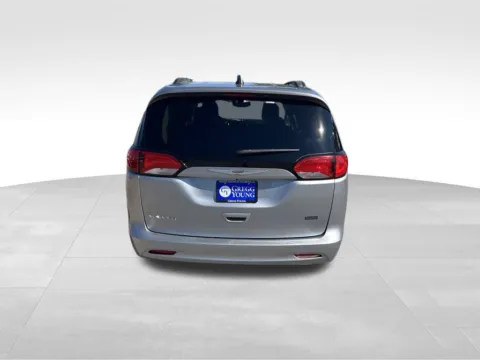 More photos of 2021 Chrysler Voyager LXI at Gregg Young Chevrolet of Omaha, NE